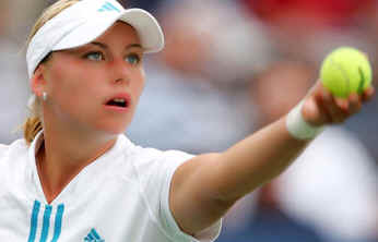 Vera Zvonareva is pulling out of Wimbledon 2009